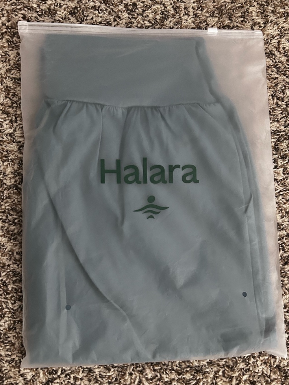 HALARA Capris in Teal